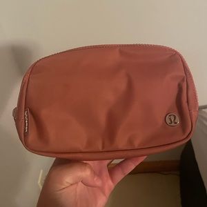 Lululemon everywhere belt bag NWT